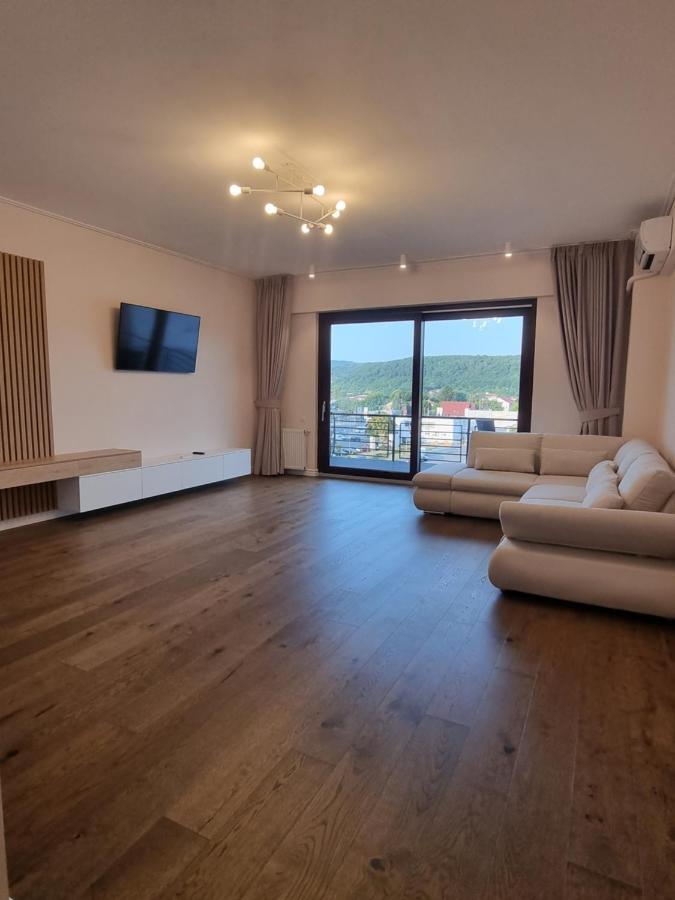 Apartament In Complex Rezidential Рымнику-Вылча Экстерьер фото
