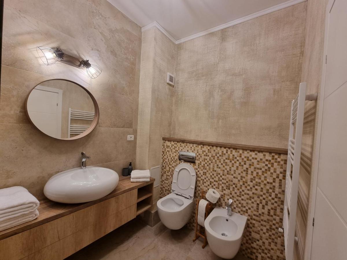 Apartament In Complex Rezidential Рымнику-Вылча Экстерьер фото