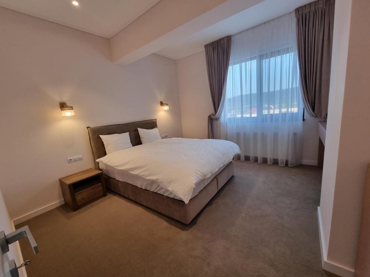 Apartament In Complex Rezidential Рымнику-Вылча Экстерьер фото